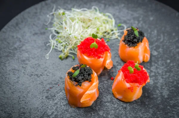 Sushi Traditional Japanese Cuisine Delicious Sushi Jow Com Caviar Capellin — Stock Photo, Image