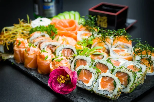 Sushi Set Combo Traditional Japanese Cuisine Premium Sushi Decorated Elegant — Stock Photo, Image