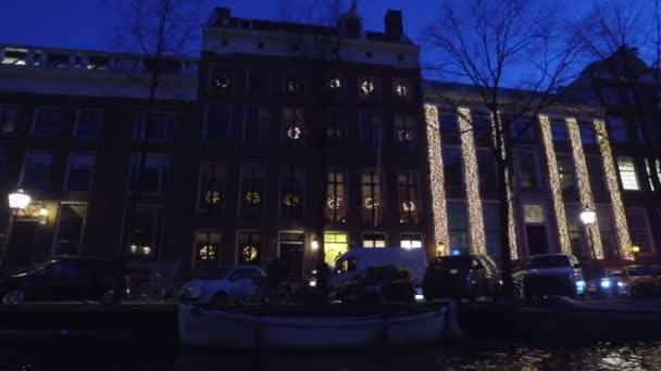 Geceleri Amsterdam Hollanda Noel Zamanda Evleri Dekore Edilmiş — Stok video