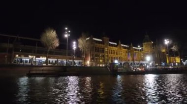 Hollanda Amsterdam Central Station gece rd araya geldi.