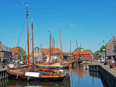 Eski liman üzerinden Hollanda'da Spakenburg