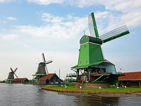 Traditionella Väderkvarnar Zaanse Schans Nederländerna — Stockfoto