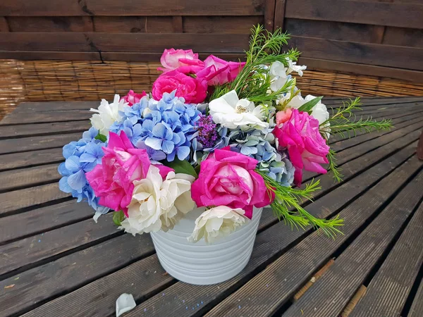 Piękny Bukiet Kwiatów Letnich — Zdjęcie stockowe