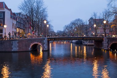 Hollanda, Amsterdam 'dan gün batımında şehir manzarası