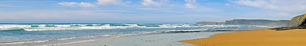 Panorama da praia do Vale Figueiras em Portugal — Fotografia de Stock