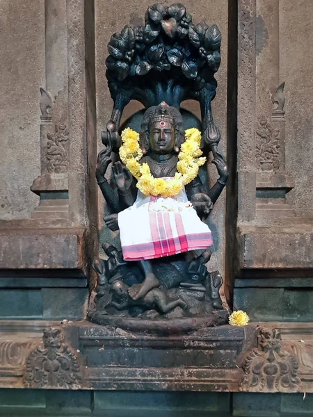 Antigua estatua de Shiva en el Ashram Ramana en Tiruvanamalai India — Foto de Stock