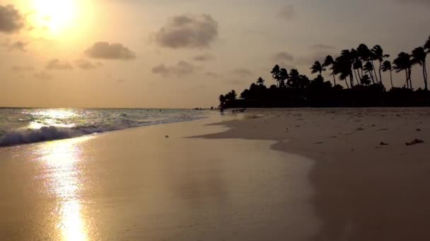 Plaża Manchebo Arubie Wyspie Aruba Morzu Karaibskim Zachodzie Słońca — Wideo stockowe