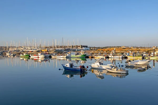 O porto de Lagos no Algarve Portugal — Fotografia de Stock