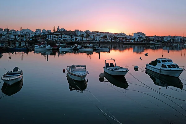 Lagos Algarve Portekiz üzerinden günbatımında liman — Stok fotoğraf