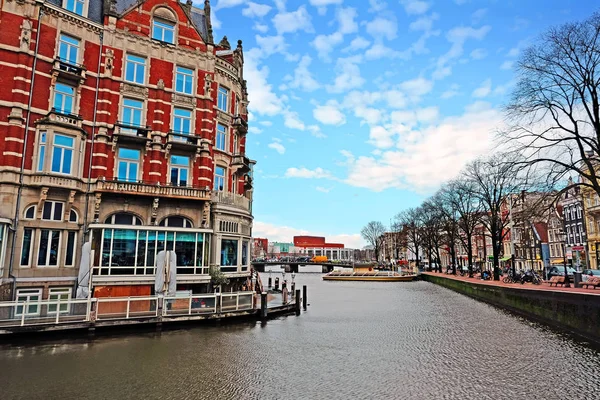 Ciudad escénica de Amsterdam en los Países Bajos —  Fotos de Stock