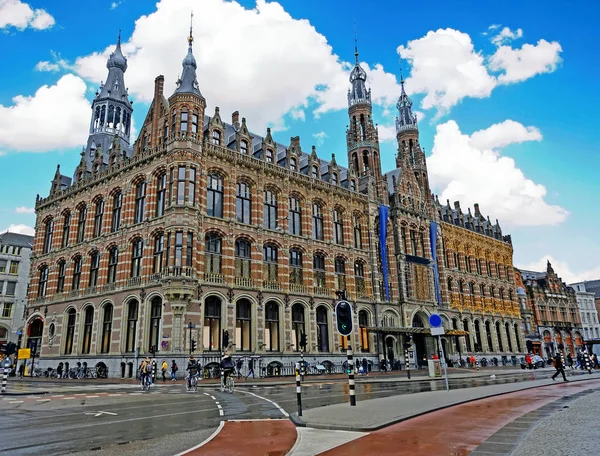 Magna plaza in amsterdam niederlande — Stockfoto