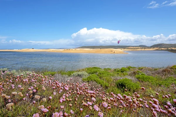 Widok z plaży Carapateira w Algarve Portugalia — Zdjęcie stockowe