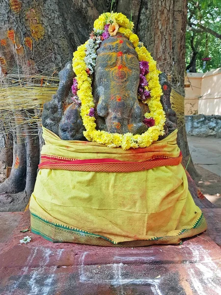 Ancient Ganesha statue in India — Stock Photo, Image