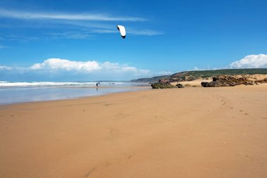 Algarve Portekiz Carapateira plajdan görünümü