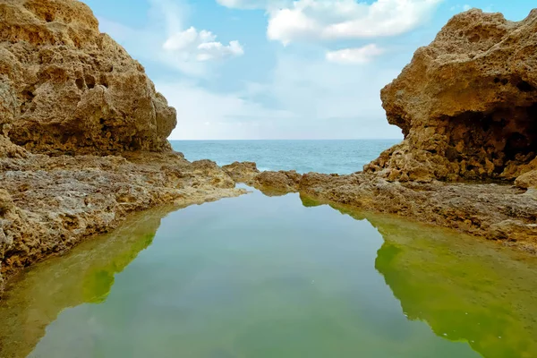 Praia Tres Irmaos en Alvor en el Algarve Portugal — Foto de Stock