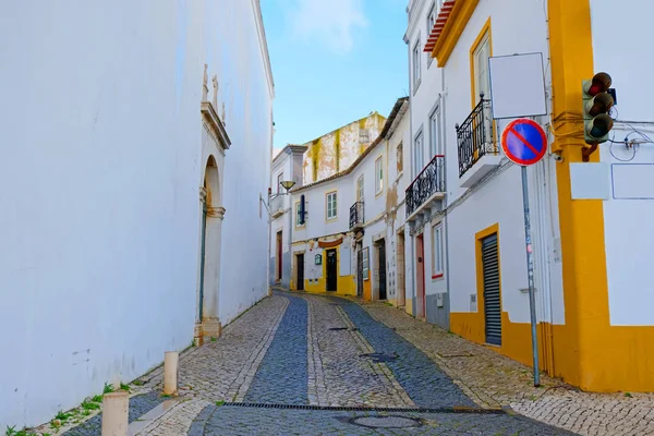 Antigua calle portuguesa en Lagos el Algarve Portugal — Foto de Stock