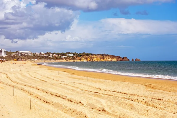 Praia Tres Irmaos v Alvor v Algarve Portugal — Stock fotografie