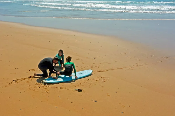Vale Figueiras, Portugalsko – 29. květen 2019: anténa od surfařů — Stock fotografie