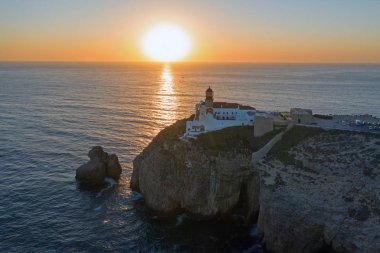 Deniz feneri Cabo Vicente Sagres Portekiz yakınındaki gelen hava 