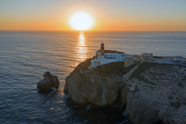 Deniz feneri Cabo Vicente Sagres Portekiz yakınındaki gelen hava 