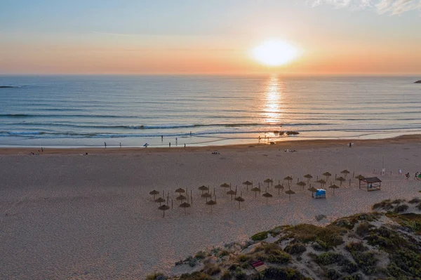 Antenn från Praia do Amado på västkusten i Portugal vid Suns — Stockfoto