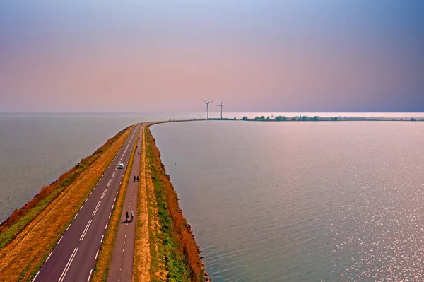 Antenn från fördämningen till marken i Nederländerna — Stockfoto