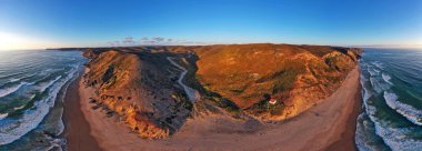 Portug Praia Vale Figueiras plajdan hava panoraması