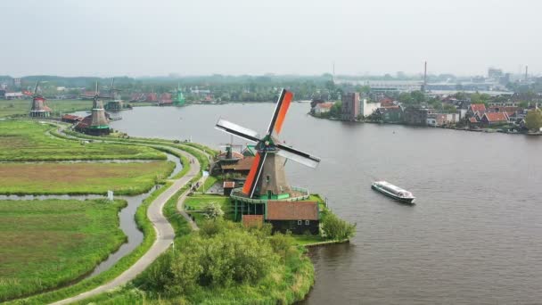 Antenne Von Windmühlen Bei Zaanse Schans Den Niederlanden — Stockvideo