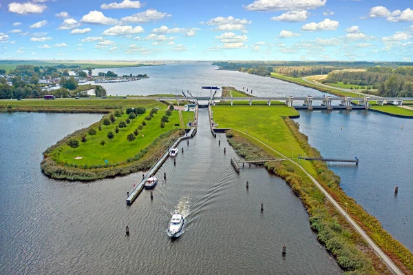 Sluice at Nijkerk in the countryside from the Netherlands — 스톡 사진