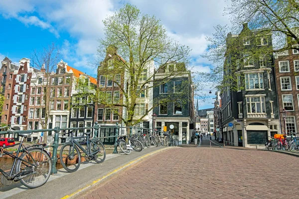 Μεσαιωνικά Σπίτια Στο Άμστερνταμ Της Ολλανδίας — Φωτογραφία Αρχείου