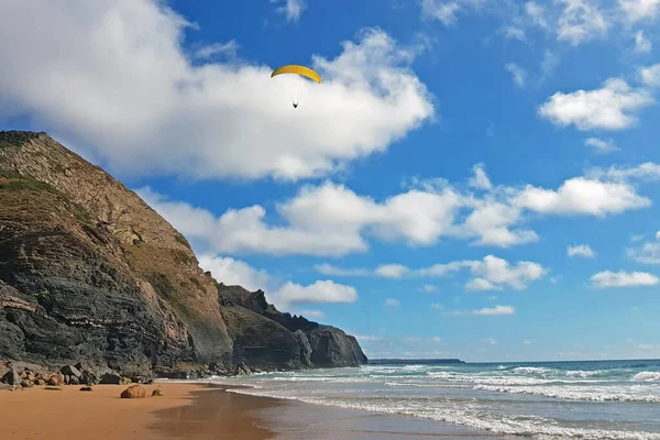 Gleitschirmfliegen Der Westküste Portugals — Stockfoto
