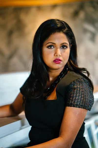 Retrato Profesional Una Mujer Negocios Asiática India Segura Exitosa Hermosa — Foto de Stock