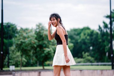 Şirin Asyalı Kız portresi kapatın