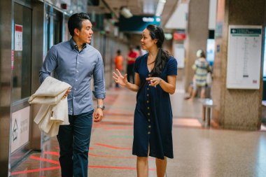 Bir Asya Çin portresi çift bir tarihte hafta sonu.