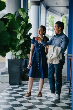 Bir Asya Çin portresi çift bir tarihte bir yerde seyir hafta sonu