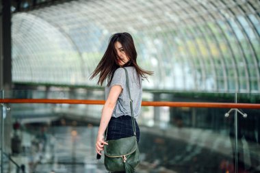 moda portre çekici genç Asyalı kadın poz