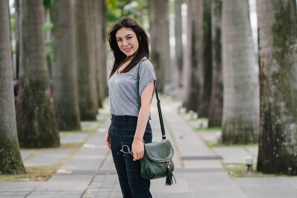 Retrato Moda Atractiva Joven Mujer Asiática Posando —  Fotos de Stock