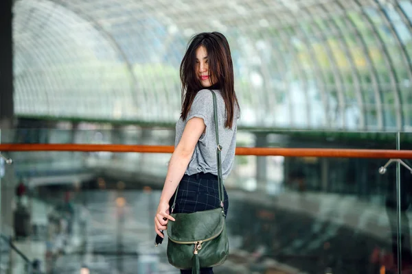 Retrato Moda Atraente Jovem Mulher Asiática Posando — Fotografia de Stock
