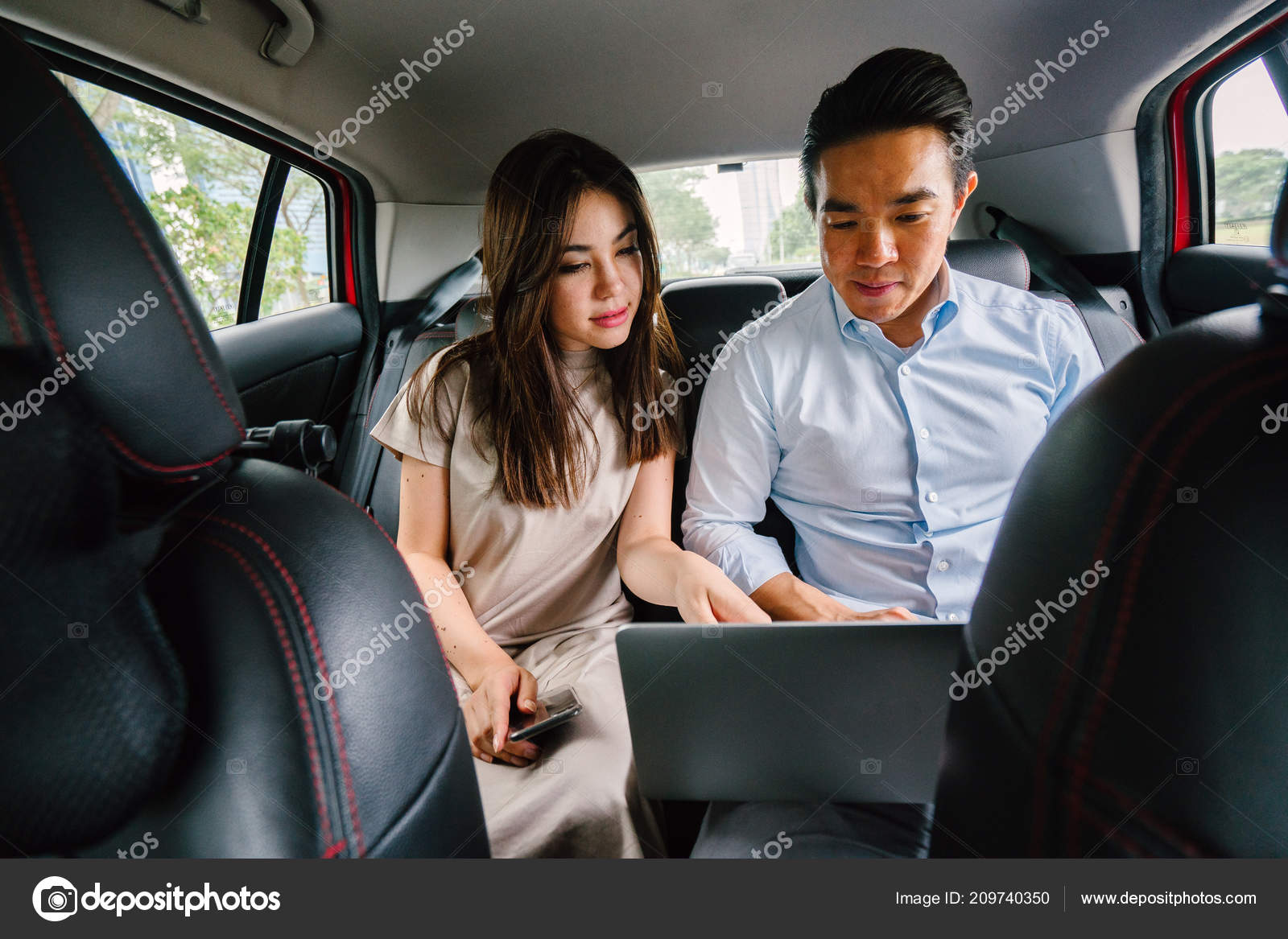 sit on car