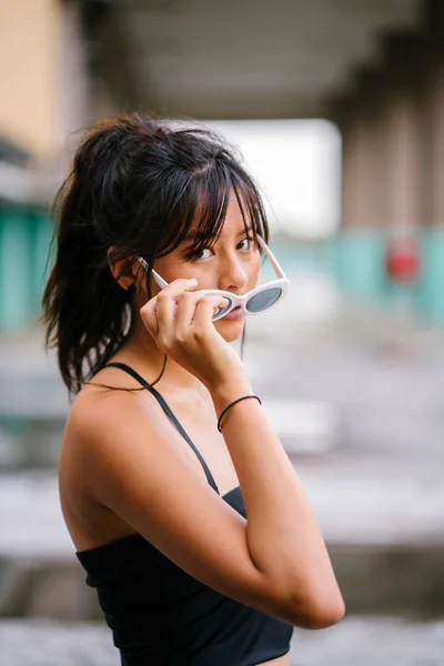 Retrato Atractivo Joven Asiático Mujer Posando —  Fotos de Stock