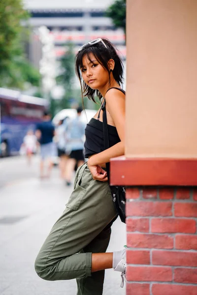 Snygg Asiatisk Modell Casual Kläder — Stockfoto