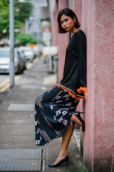 Portrait Young Attractive Photogenic Singaporean Malay Woman Posing Outdoors — Stock Photo, Image