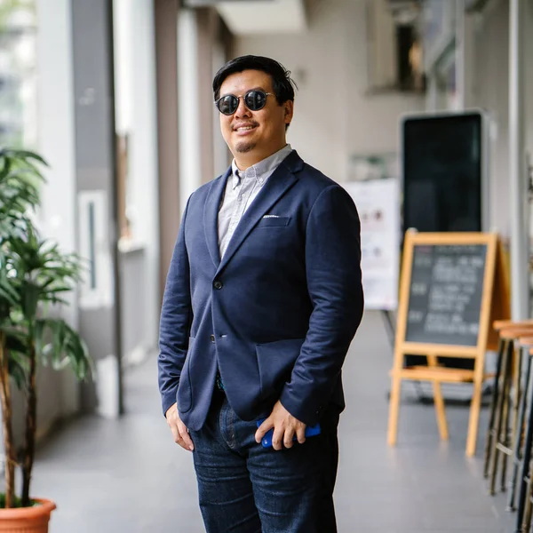 Portrait Middle Aged Chinese Asian Man Singaporean Smart Casual Standing — Stock Photo, Image