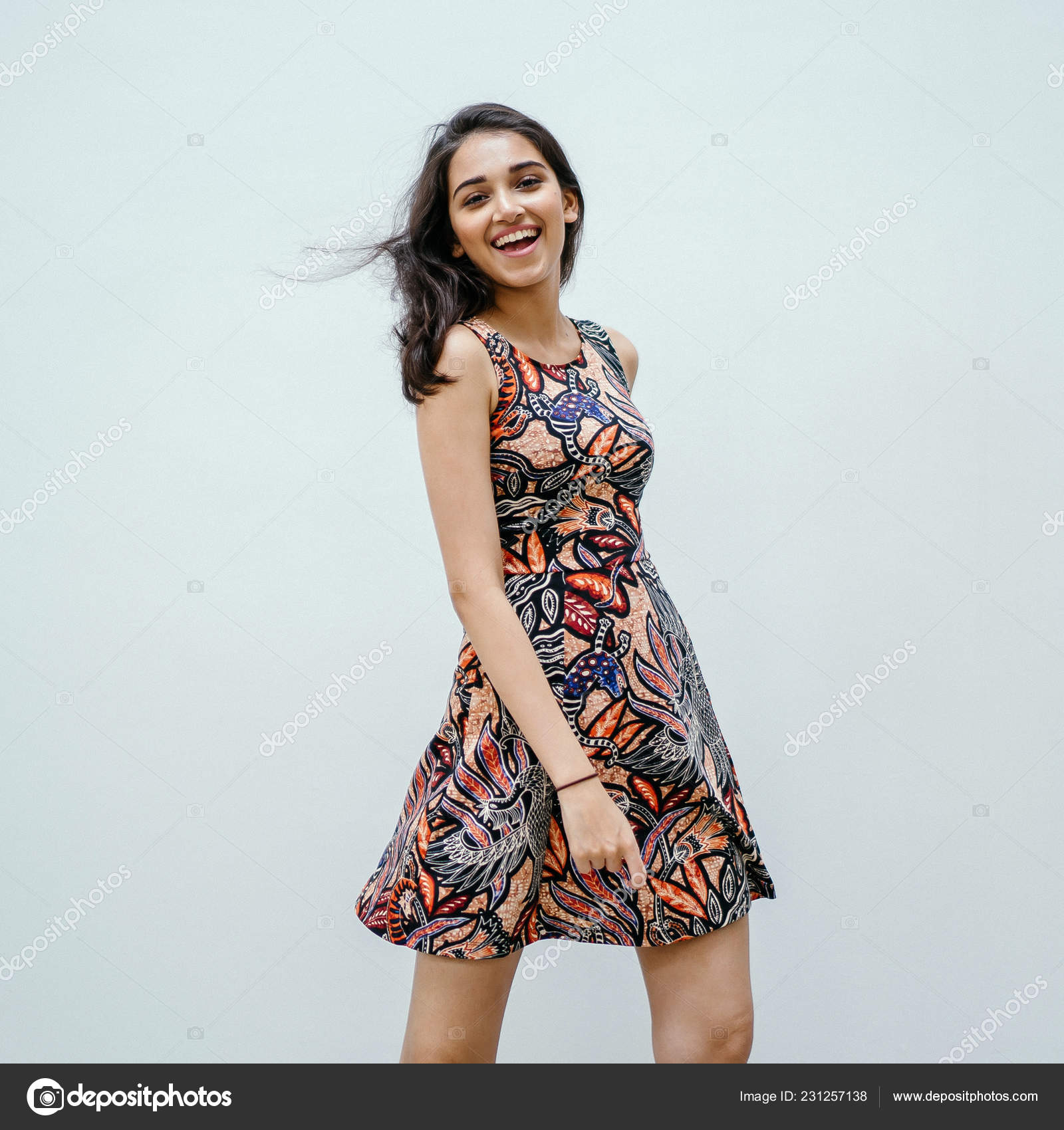 Fashion Portrait Beautiful Young Slim Indian Asian Girl Dress Posing Stock  Photo by ©mentatdgt 231257138