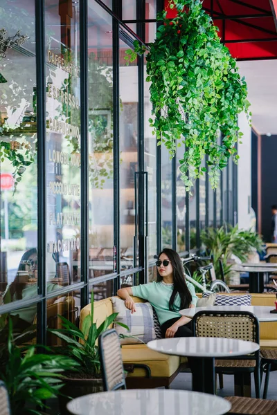 Portrait Young Attractive Chinese Asian Woman Lounging Relaxing Cafe Day — Stock Photo, Image