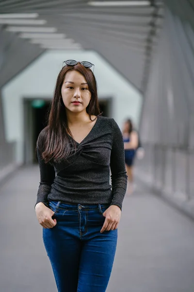 Portrait Une Jeune Chinoise Asiatique Posant — Photo