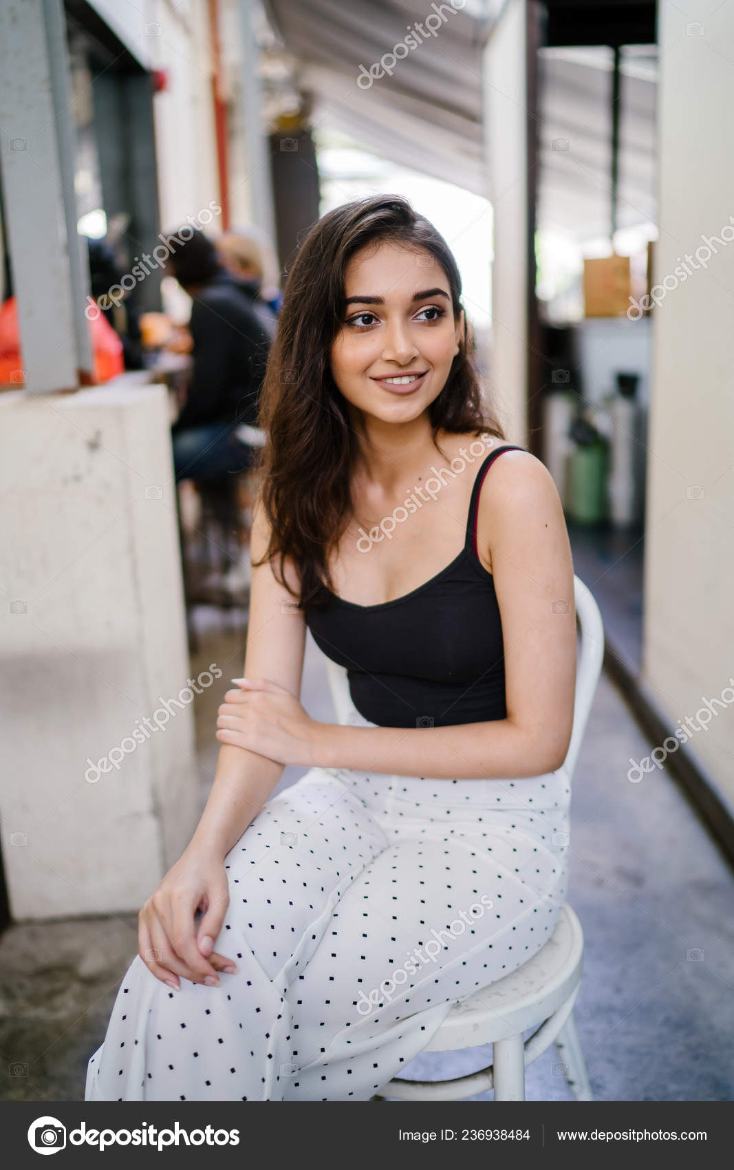 Portrait Tall Elegant Beautiful Indian Asian Girl Black Top Long Stock  Photo by ©mentatdgt 236938484
