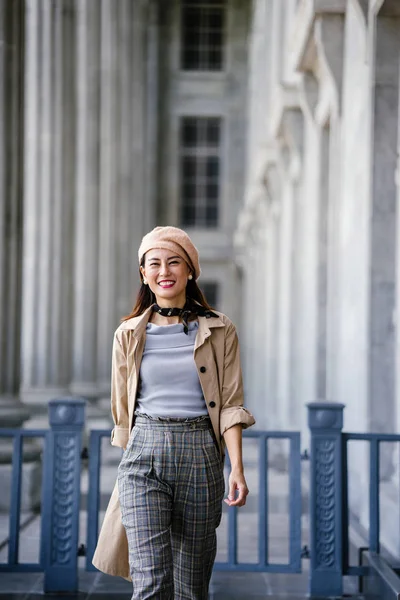 Mujer China Asiática Elegante Atractiva Ella Está Elegantemente Vestida Atractiva —  Fotos de Stock