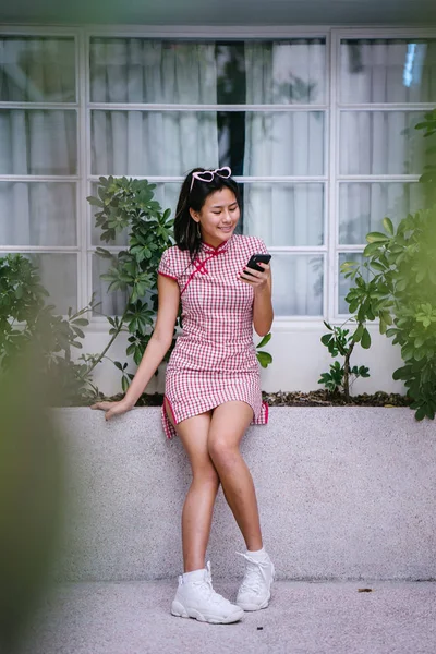 Retrato Moda Una Joven Adolescente China Asiática Demasiado Guay Para —  Fotos de Stock