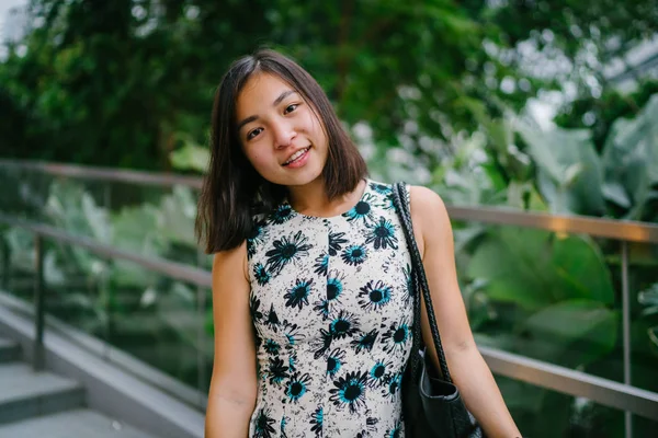 Retrato Bela Jovem Menina Asiática — Fotografia de Stock